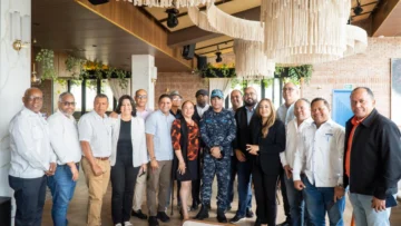 Adompretur y gremios de la prensa se reúnen con nuevo director regional de la Policía en Higüey Adompretur y gremios de la prensa se reúnen con nuevo director regional de la Policía en Higüey