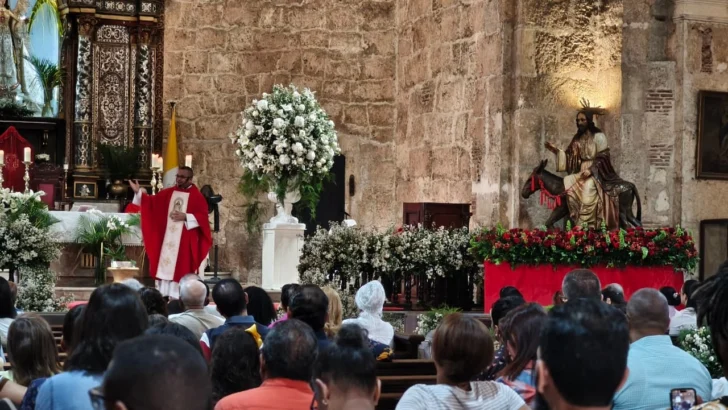 Párroco de Las Mercedes respalda llamado de la ministra Faride Raful a vivir una Semana Santa de reflexión contra la violencia intrafamiliar