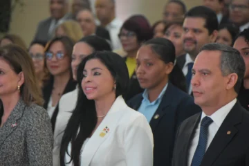 Yeni Berenice Reynoso impulsa fiscalías comunitarias y anuncia un centro integral contra la trata en Boca Chica