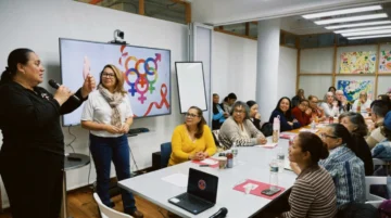 María Ivelisse Peña lleva mensaje de salud integral a mujeres latinas en Nueva York en el Día Internacional de la Mujer