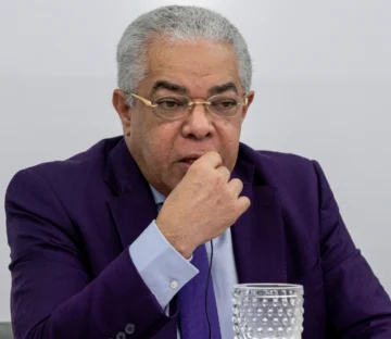 Piden al Gobierno “apretarse el cinturón” antes de exigir sacrificios por alza del petróleo