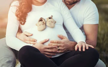 Salud del padre también influye en el embarazo y desarrollo del bebé, según estudio