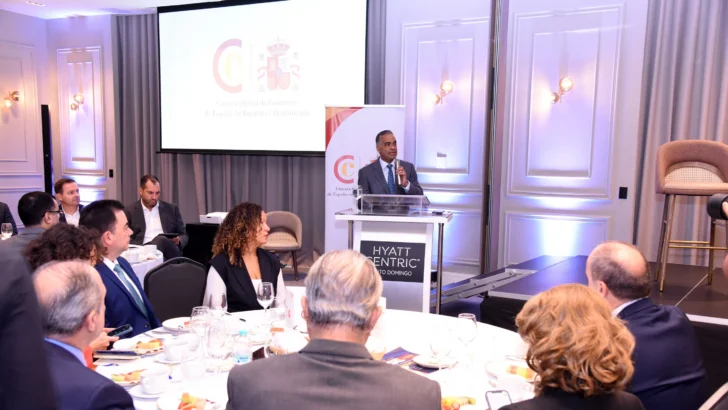 Gobierno prioriza almacenamiento y modernización de la red eléctrica, afirma Joel Santos