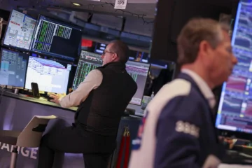 Wall Street cierra en verde tras afirmar Trump que Irán quiere seguir negociando