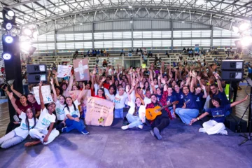 Cerca de mil jóvenes claman por justicia a orillas del río Ozama y rechazan narrativa de “juventud perdida”