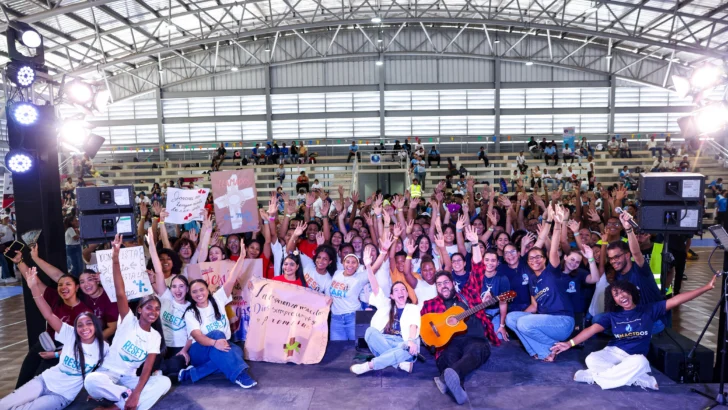 Cerca de mil jóvenes claman por justicia a orillas del río Ozama y rechazan narrativa de “juventud perdida”