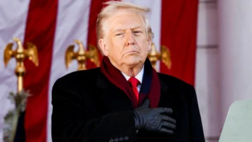 La Casa Blanca mantiene la reserva ante el derribo de dos aviones militares en su guerra con Irán