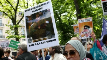 Francia: el oficialismo retira propuesta de ley contra el antisemitismo y presentará un nuevo proyecto