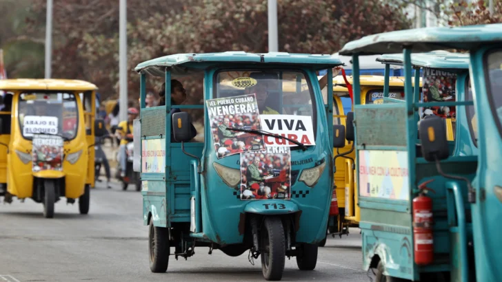 Los triciclos eléctricos en La Habana: la alternativa a la crisis energética en Cuba
