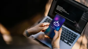 Por qué los chatbots de IA pueden estar volviéndote más estúpido