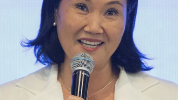 Perú: Fujimori festeja victoria sobre la izquierda mientra se espera el nombre de su rival en el balotaje