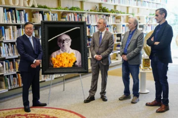 Petro entrega a Barcelona el último retrato artístico en vida de Gabriel García Márquez