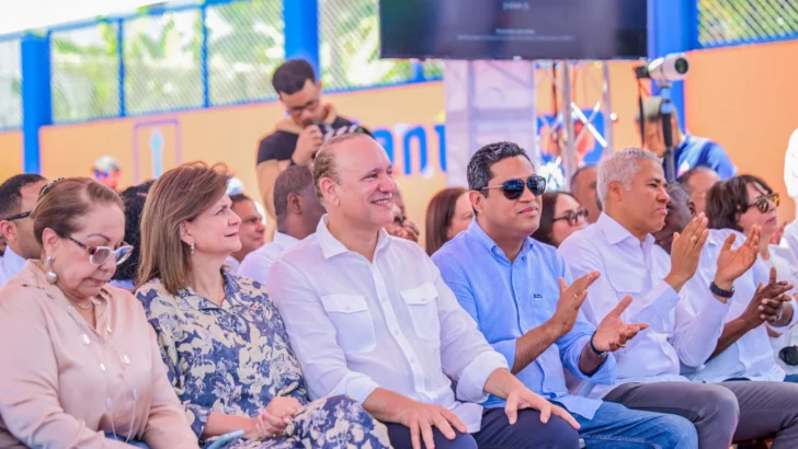 Alcaldía de Santiago entrega cancha en Las Praderas de Pekín con inversión de RD$ 4 millones