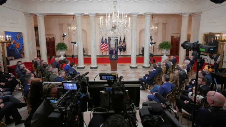 Precios del petróleo se vuelven a disparar a más de USD 100 tras discurso belicoso de Trump