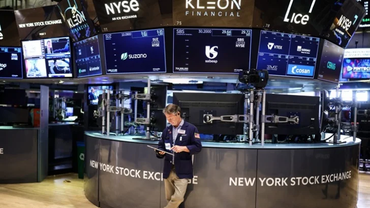 Wall Street cierra en verde, pendiente del ultimátum de Trump a Irán