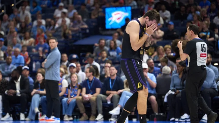 Lakers devastado: Doncic se perderá al menos el resto de fase regular de NBA por lesión