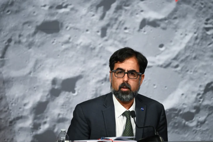 AFP__20260409__A7BM98Z__v1__MidRes__ArtemisIiCrewedMissionAroundTheMoon-728x485