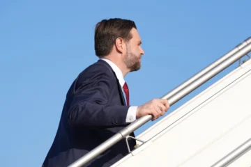 JD Vance fracasa con negociación con Irán y derrota de Orbán en Hungría JD Vance fracasa con negociación con Irán y derrota de Orbán en Hungría