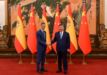 Xi afirma el mundo está en desorden y España le pide ayuda para terminar guerra en Irán