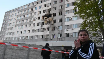 Al menos 16 muertos en ataques cruzados entre Rusia y Ucrania tras el fin de la tregua Al menos 16 muertos en ataques cruzados entre Rusia y Ucrania tras el fin de la tregua