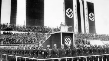 Nueva herramienta digital revela a los alemanes si sus ancestros se afiliaron al partido de Hitler