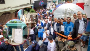 Presidente Abinader recorre sector Nuevo Amanecer de Los Alcarrizos y garantiza asistencia del Gobierno a familias afectadas Presidente Abinader recorre sector Nuevo Amanecer de Los Alcarrizos y garantiza asistencia del Gobierno a familias afectadas