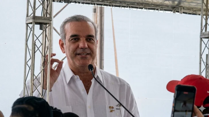 Abinader inaugura Malecón Deportivo y advierte: “hay que mantenerlo bien”