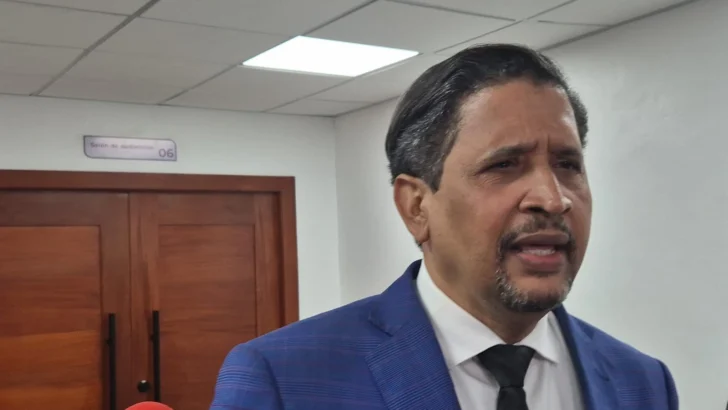 Defensa de fiscal suspendido rechaza prisión preventiva y pide presentación periódica