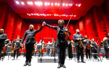 Philippe Quint y Amaury Sánchez en memorable concierto con la obra Tchaikovsky