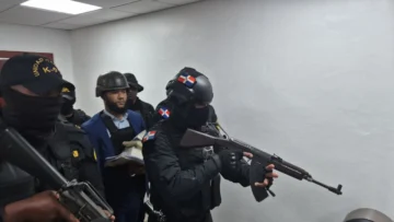 Aplazan para el viernes audiencia de coerción contra fiscal suspendido Aurelio Valdez