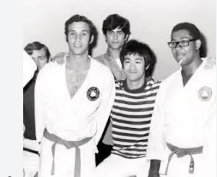 El pabellón de Tae Kwon Do debe llamarse Prof. José Ramón Reyes