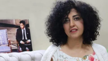 Narges Mohammadi, Nobel de la Paz detenida en Irán, en estado crítico, denuncian sus allegados Narges Mohammadi, Nobel de la Paz detenida en Irán, en estado crítico, denuncian sus allegados