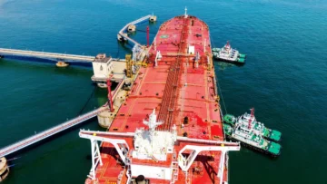 Petróleo se dispara y acciones operan mixtas tras nuevo ultimátum de Trump a Irán