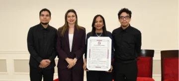Senado entrega homenaje póstumo a René Fortunato. Es el décimo en 10 meses