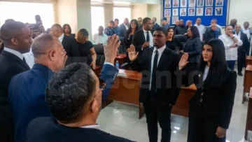 Alexander Villa y Evelyn Ciprián son electos presidente y vicepresidenta del Concejo de Regidores de San Cristóbal