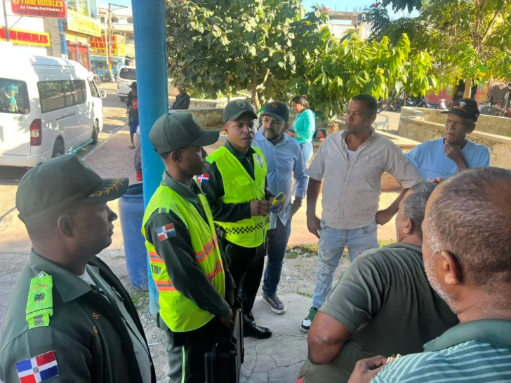 Operativo de Semana Santa: Digesett e Intrant realizan pruebas de alcoholimetría a conductores en San Pedro de Macorís y Hato Mayor