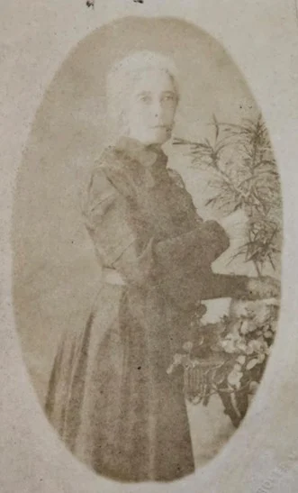 Dolores-Lavastida-de-Baez.-Coleccion-privada