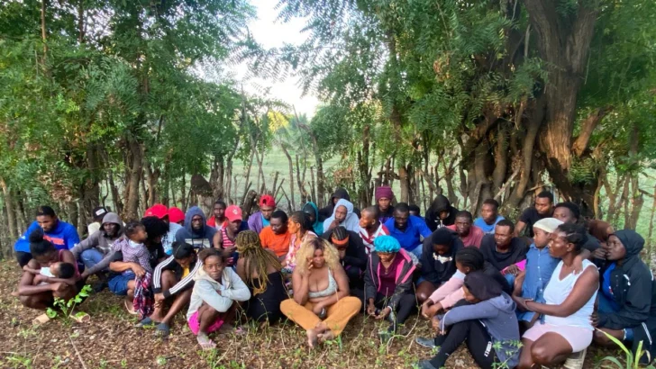 Ejército detiene a 166 migrantes haitianos en operativos reforzados en la frontera dominicana
