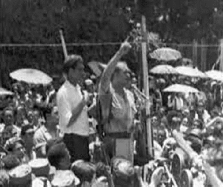 El-coronel-Caamano-Deno-se-dirige-al-pueblo-informando-de-los-resultados-del-proceso-de-negociacion-con-la-OEA-y-los-Estados-Unidos-Foto-de-Milvio-Perez.-jpg-728x611