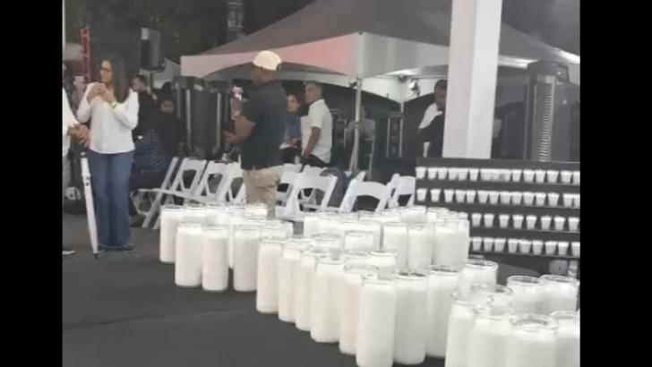 La avenida Independencia, a punto de iluminarse con velas, no con luces de neón