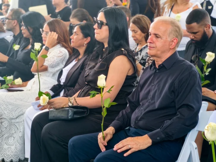 Un año después: música, lágrimas y memoria en homenaje a víctimas del Jet Set