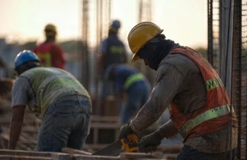 Formalidad laboral supera ligeramente a la informalidad en 2024, según la ONE