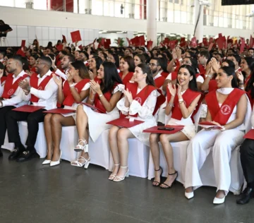 INTEC gradúa a 734 profesionales y rector llama a priorizar el bien colectivo sobre el individualismo