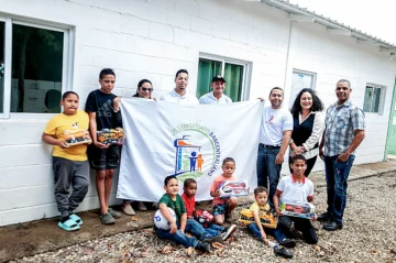 Voluntariado Bancentraliano dona juguetes y ropa en comunidad La Leonor, provincia Santiago Rodríguez Voluntariado Bancentraliano dona juguetes y ropa en comunidad La Leonor, provincia Santiago Rodríguez