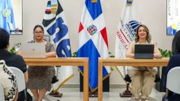 Las mujeres en República Dominicana cargan con más trabajo total y duplican las labores de cuidado no remunerado