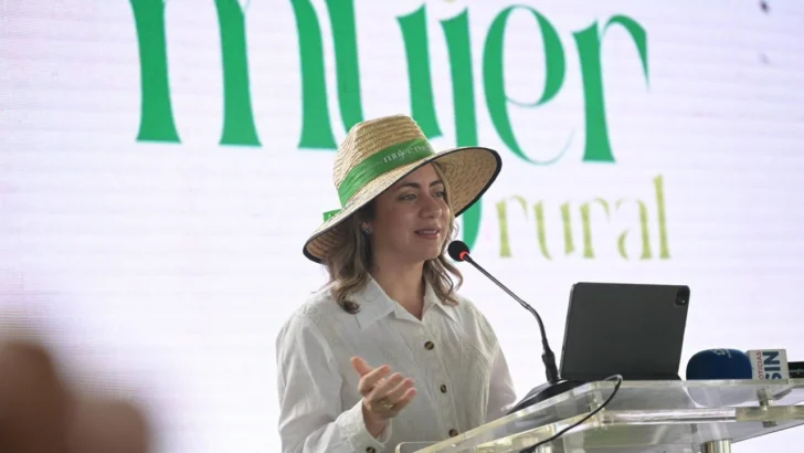 Gloria Reyes pide que las tres causales se regulen “sin dejarlas a la interpretación” y llama a ampliar el debate social