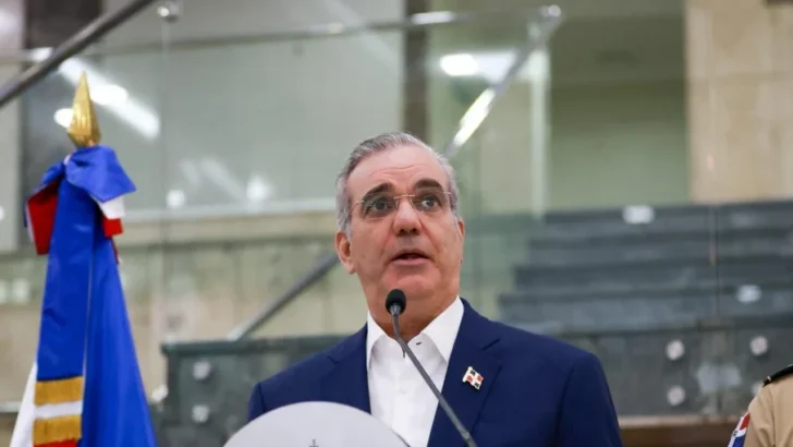 Abinader declara emergencia regional en cinco provincias y el Distrito Nacional por vaguada Abinader declara emergencia regional en cinco provincias y el Distrito Nacional por vaguada