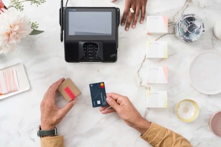 Menos efectivo, más ventas: la brecha de aceptación digital que enfrenta el comercio dominicano