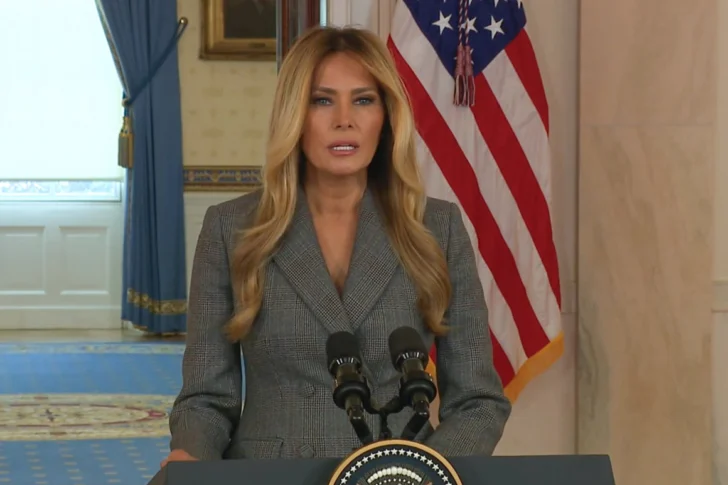Melania Trump niega haber tenido una relación cercana Jeffrey Epstein y Ghislaine Maxwell