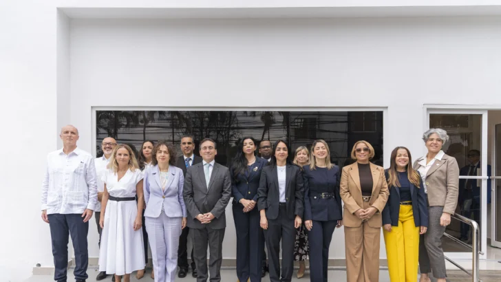 Ministro de Exteriores de España visita Relevic y reafirma cooperación con el Ministerio Público